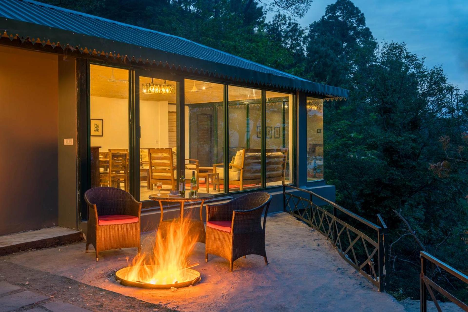 Stayvista At Padam Hill- Pet Friendly Villa With Garden Касаули Екстериор снимка