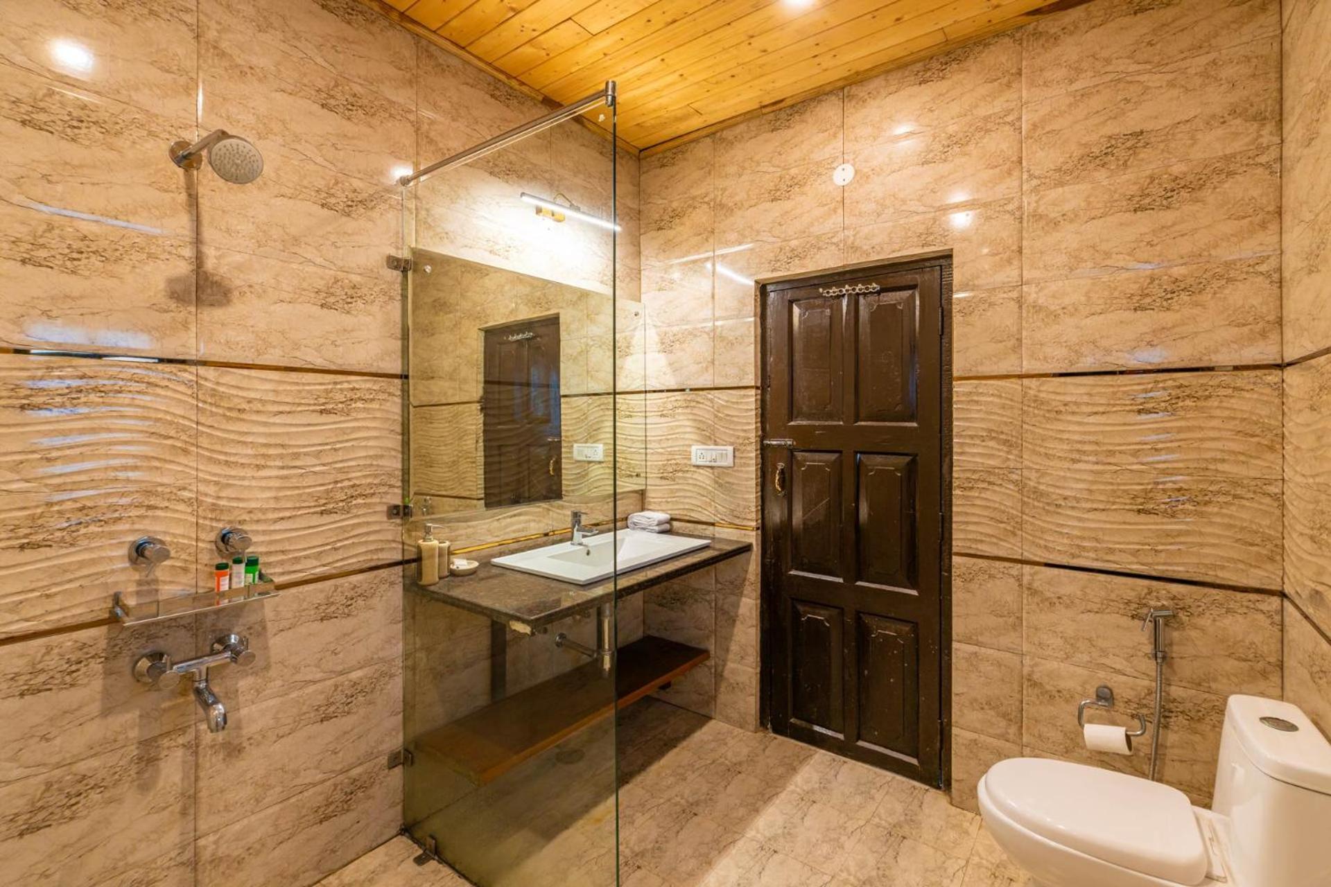 Stayvista At Padam Hill- Pet Friendly Villa With Garden Касаули Екстериор снимка